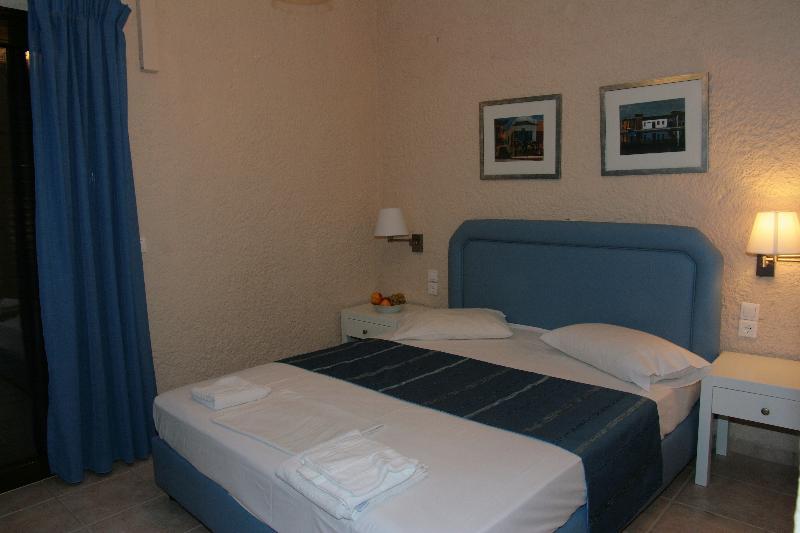 Perla Hotel Agia Pelagia  Exterior foto