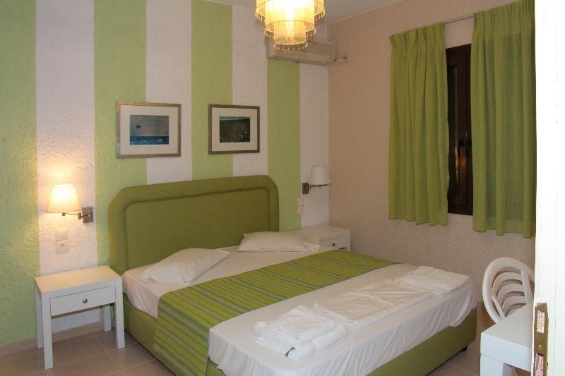 Perla Hotel Agia Pelagia  Exterior foto